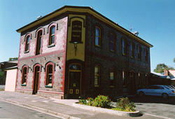 Earl Of Leicester Hotel - Restaurant Find 0