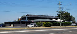Crossroads Hotel - Restaurant Find 3
