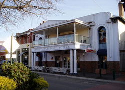 Mount Pleasant Hotel - Restaurant Find 1