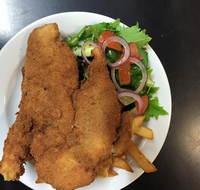Lakes Creek Hotel - Restaurant Find