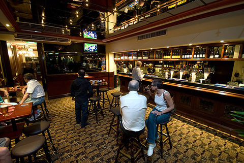 The Coach & Horses Hotel - Restaurant Find 4
