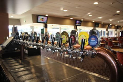 Ettalong Memorial Bowling Club - Restaurant Find 0