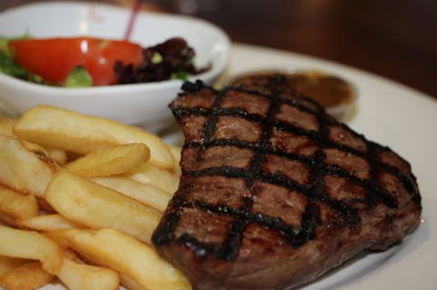 Ettalong Memorial Bowling Club - Restaurant Find 5