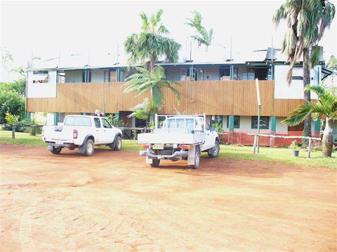 Garradunga Hotel - Restaurant Find 2