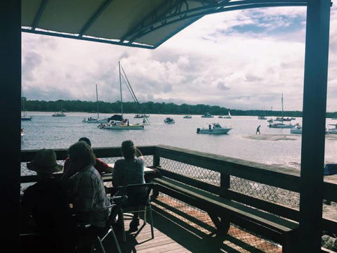 Tin Can Bay Yacht Club Bistro - Restaurant Find 4