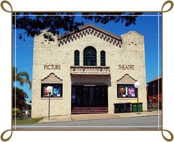 Bank Hotel Dungog - Restaurant Find 1