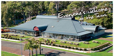 Empire Bay Tavern - Restaurant Find 0