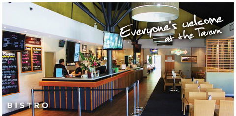 Empire Bay Tavern - Restaurant Find 1