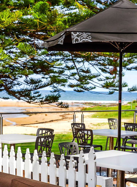 Lagoon Restaurant - Restaurant Find 2