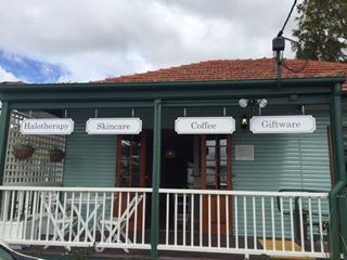 Salty Kisses Natural Therapy Centre - Restaurant Find 4