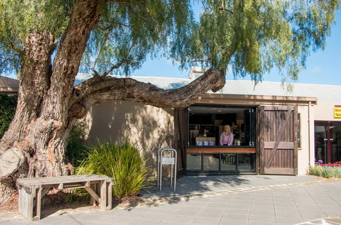 Barossa Visitor Centre Gift Voucher - Restaurant Find 0