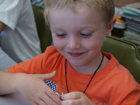 School Holiday One Hour Beading Workshops - Restaurant Find 2