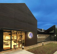 Radius Bar and Grill - Restaurant Find