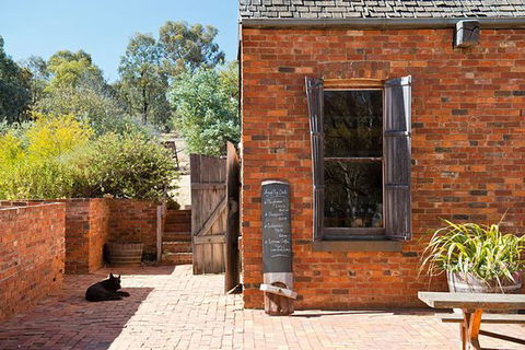 Sally's Paddock At The Redbank Winery - Restaurant Find 0