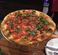 Fratelli's Wood Fired Pizza - Restaurant Find