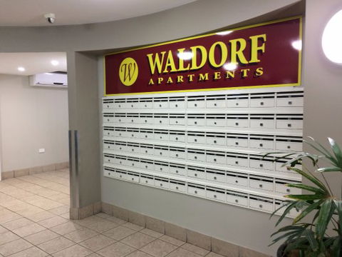 Waldorf The Entrance Apartment Hotel - Restaurant Find 0
