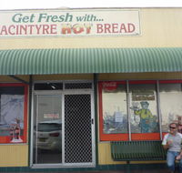 MacIntyre Hot Bread Shop - Restaurant Find