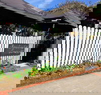 Roxy Lane Cafe - Restaurant Find