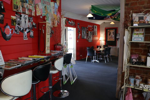 RnR's Diner - Restaurant Find 0