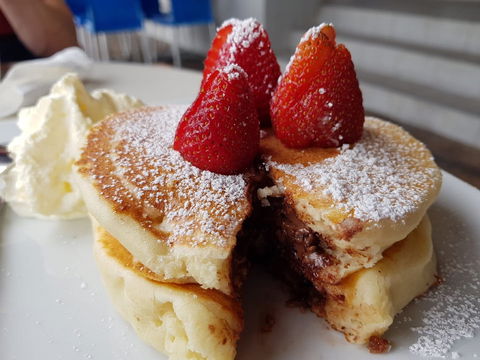 GJ's Bay Cafe And Grill - Restaurant Find 1