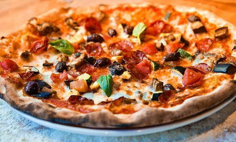 Bonnie And Clydes Pizzaria - Restaurant Find 10