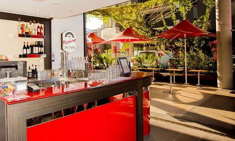 Bonnie And Clydes Pizzaria - Restaurant Find 2