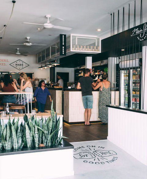 Izzy's Restaurant - Restaurant Find 4