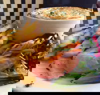 DJs Bistro