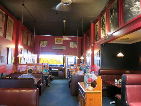 Lou’s Cafe Restaurant - Restaurant Find 0