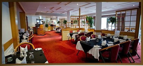 Signatures Restaurant & Conference Centre - Restaurant Find 0