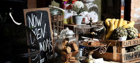 Worn-Out-Wares Cafe - Restaurant Find 1