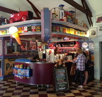 Cruzin' in the 50's Diner - Restaurant Find