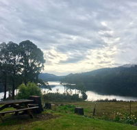 Lakeside Bar  Grill - Restaurant Find