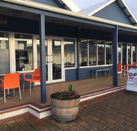 DeckChair Cafe - Restaurant Find
