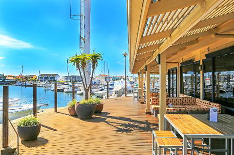 Marina Hotel - Restaurant Find 0