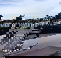 LakeFront Bistro - Restaurant Find