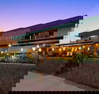 Mojo's Bar  Grill