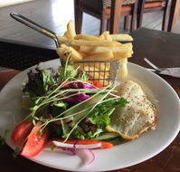 The Highlander Tavern - Restaurant Find