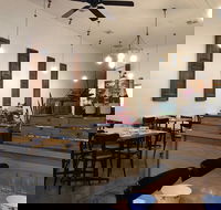Gllow - Restaurant Find