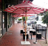 Where is Henry - Restaurant Find
