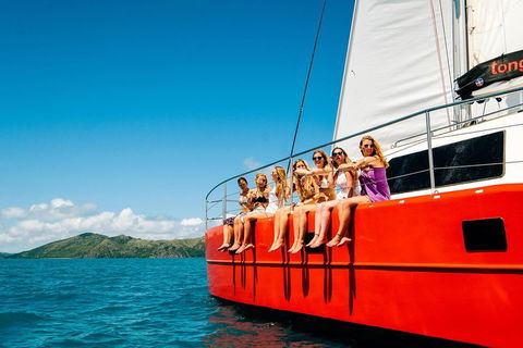 2-Night Whitsunday Islands All-Inclusive Sailing Tour From Airlie Beach - Restaurant Find 4