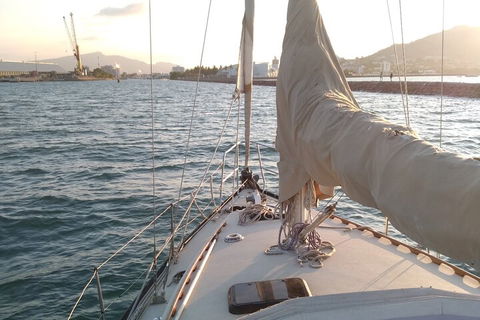 Townsville Small Group Early Morning Sailing Cruise Boat Tour Charter Hire - Restaurant Find 1