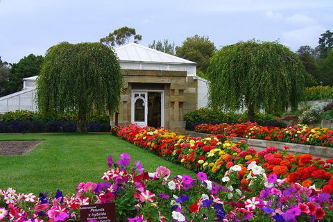 Hobart City Sightseeing Tour Including MONA Admission - Restaurant Find 0