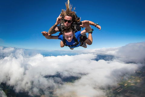 Reef And Rainforest Tandem Sky Dive In Cairns - Restaurant Find 0