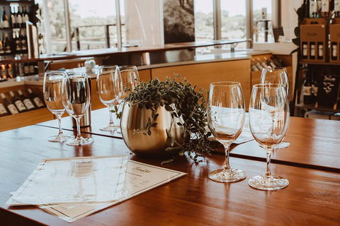 6 Day Esperance & Margaret River Adventure Tour - Restaurant Find 2