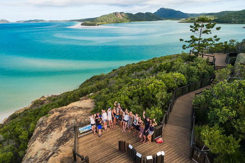 2-Day Whitsundays Sailing Adventure: Summertime - Restaurant Find 3