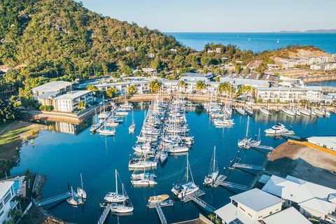 Magnetic Island Round-Trip Ferry From Townsville - Restaurant Find 2