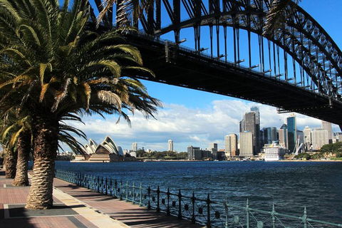 Private Sydney Full Day Tour Including Sydney Opera House, Bondi And Manly - Restaurant Find 1