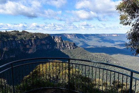 Blue Mountains Vintage Cadillac Tour With Local Guide - Restaurant Find 5