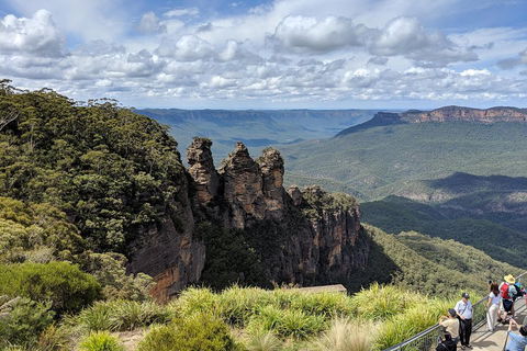 Blue Mountains Private Tour - Wild Kangaroos, Waterfalls And The Three Sisters - Restaurant Find 0